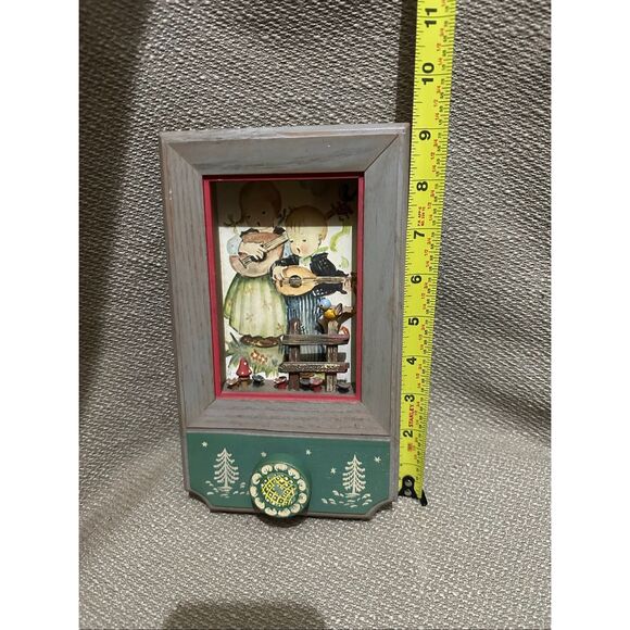 Vintage Thorens Swiss Music Wood Hummel Music Box Wall Plaque Works - Picture 9 of 11